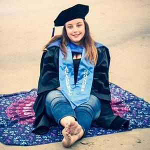 Meet your Posher, Crystal